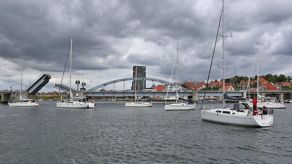 blauwasser_marina_daenemark_festland_sonderborg_stadthafen_brueckenoeffnung