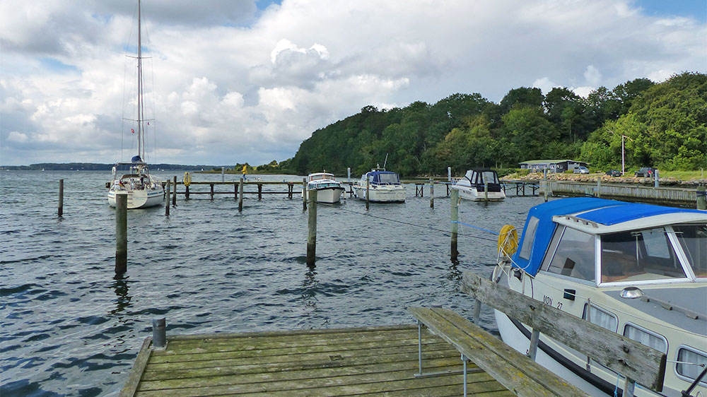 blauwasser_marina_daenemark_festland_stevning_nor_pfaehle