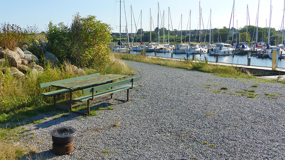 blauwasser_marina_daenemark_fynshav_grillplatz