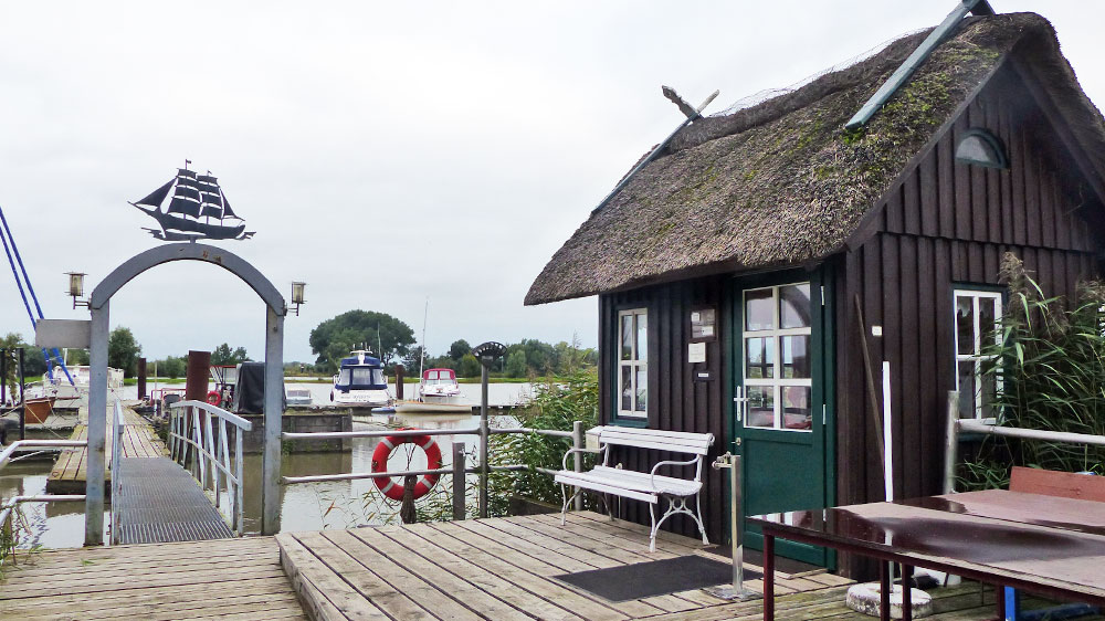 blauwasser_marina_deutschland_borsfleth_hafenmeister