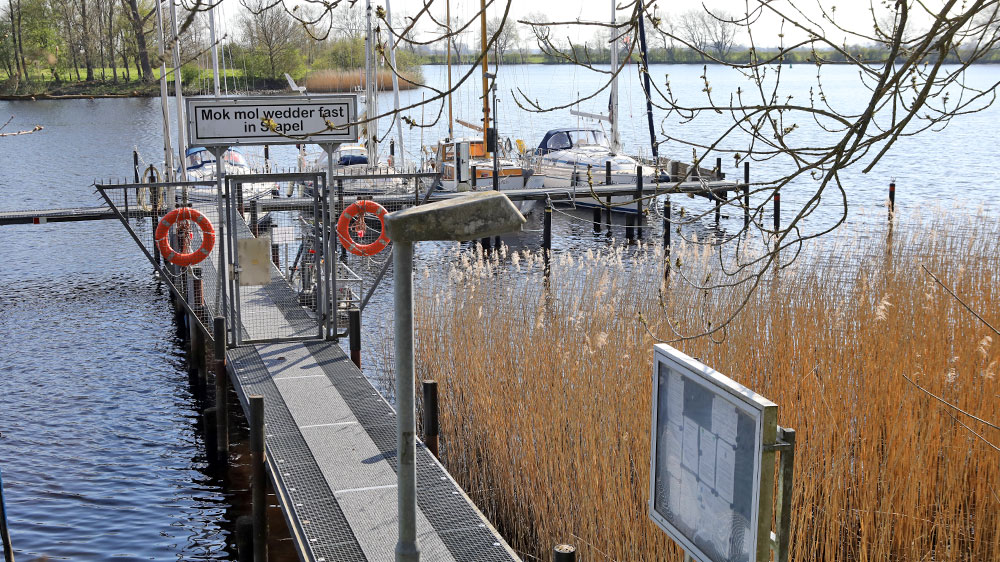 blauwasser_marina_deutschland_eider_suederstapel_steganlage