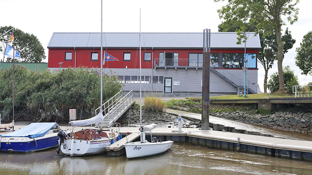 blauwasser_marina_deutschland_elbe_brunsbuettel_alter_hafen_hafenmeister