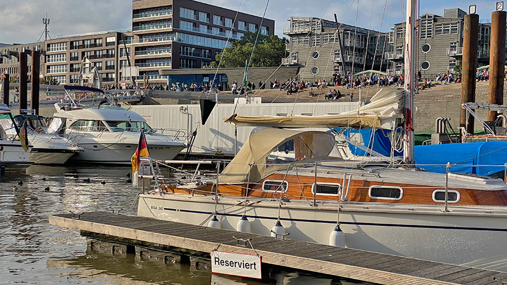 blauwasser_marina_deutschland_elbe_citysporthafen_reserviert