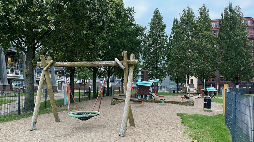 blauwasser_marina_deutschland_elbe_citysporthafen_spielplatz