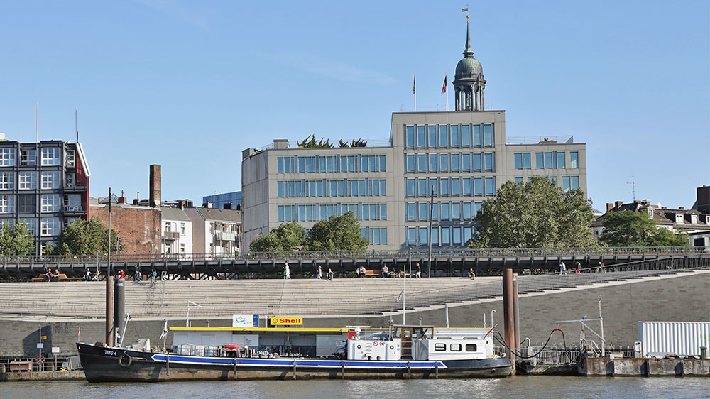 blauwasser_marina_deutschland_elbe_citysporthafen_tankstelle