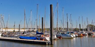 Hafen/Marina Rüschkanal (Finkenwerder/Hamburg)