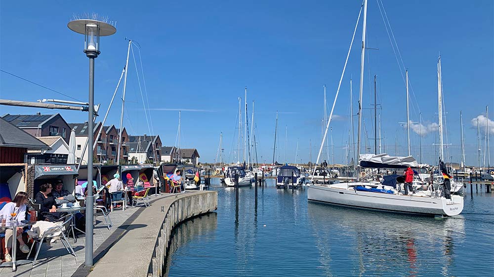 blauwasser_marina_deutschland_heiligenhafen_hafenpromenade
