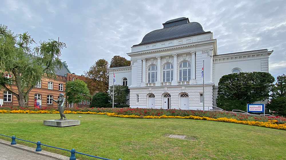 blauwasser_marina_deutschland_nok_rendsburg_stadttheater