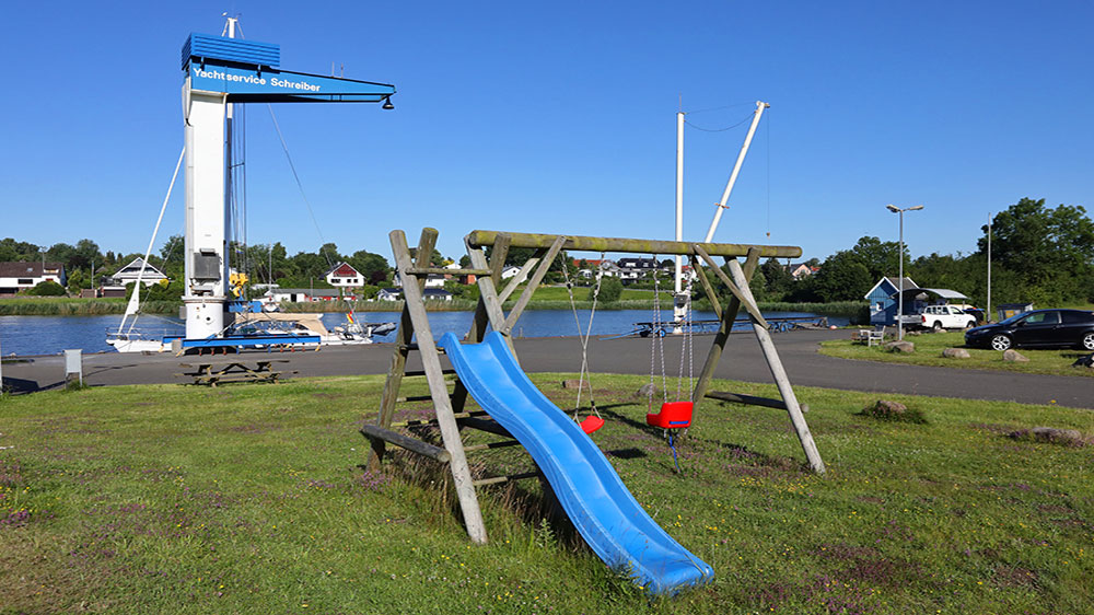 blauwasser_marina_deutschland_nok_schreiber_marina_spielplatz