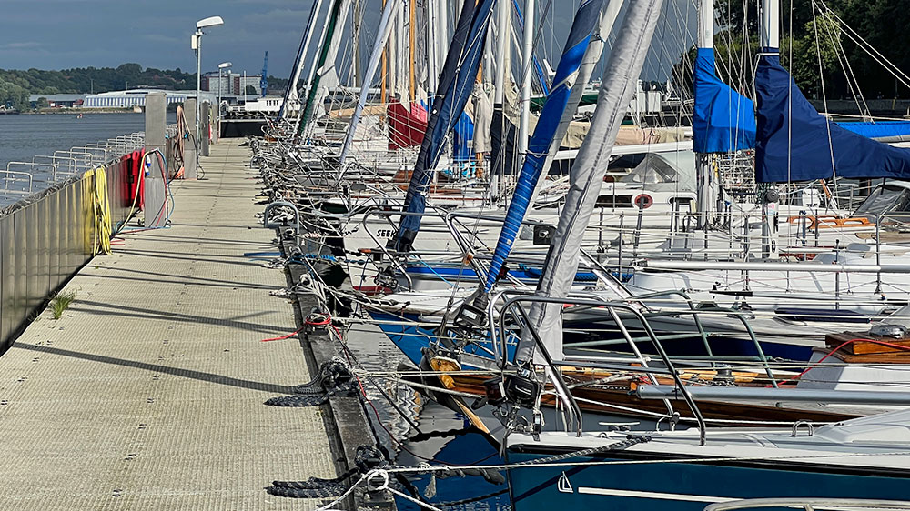 blauwasser_marina_deutschland_wik_strom_wasser