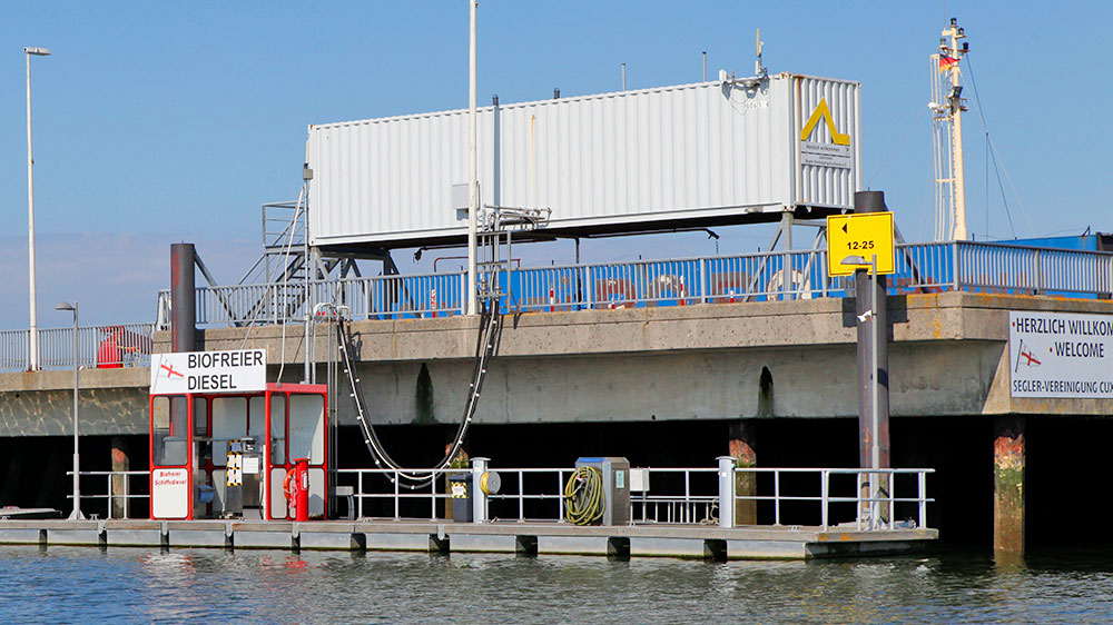 blauwasser_marina_elbe_cuxhaven_tankstelle