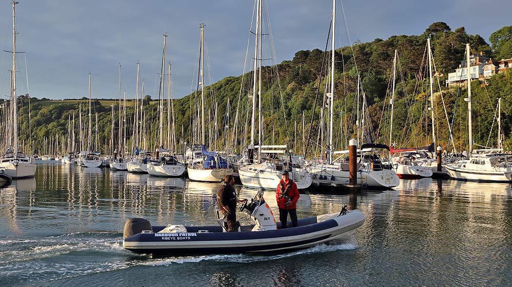blauwasser_marina_england_dartmouth_boot_dhna