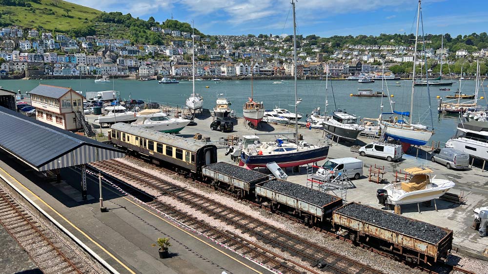 blauwasser_marina_england_dartmouth_werft