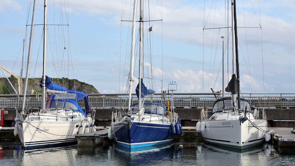 blauwasser_marina_england_plymouth_stege
