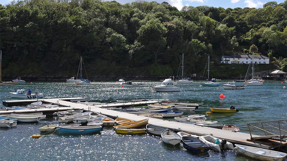 blauwasser_marina_england_river_yealm_dingidock
