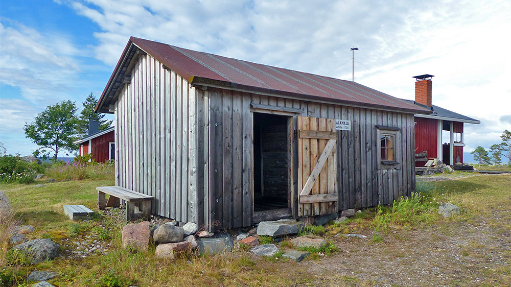 blauwasser_marina_finnland_maakalla_huette_aussen
