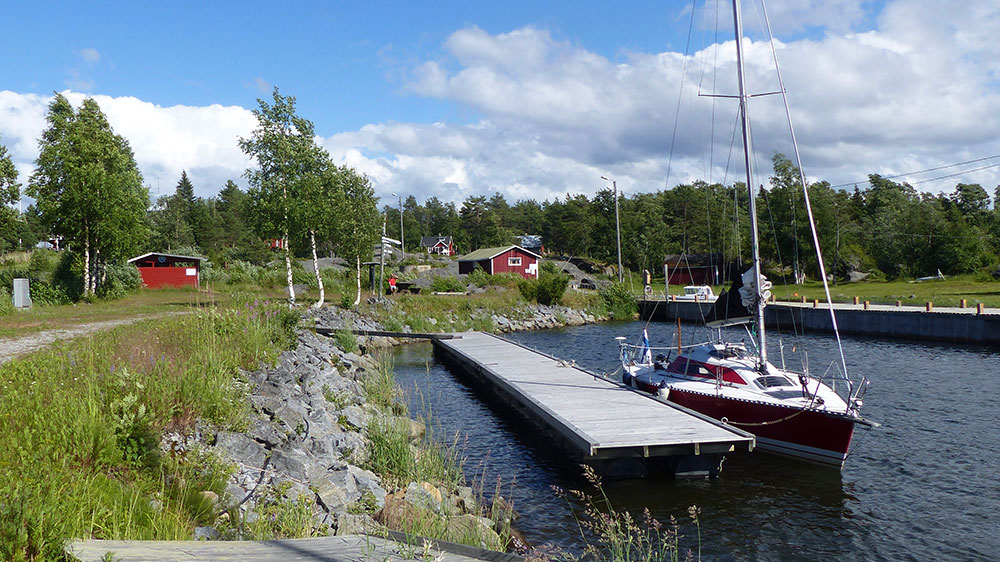 blauwasser_marina_finnland_maesskaer_steg_klein