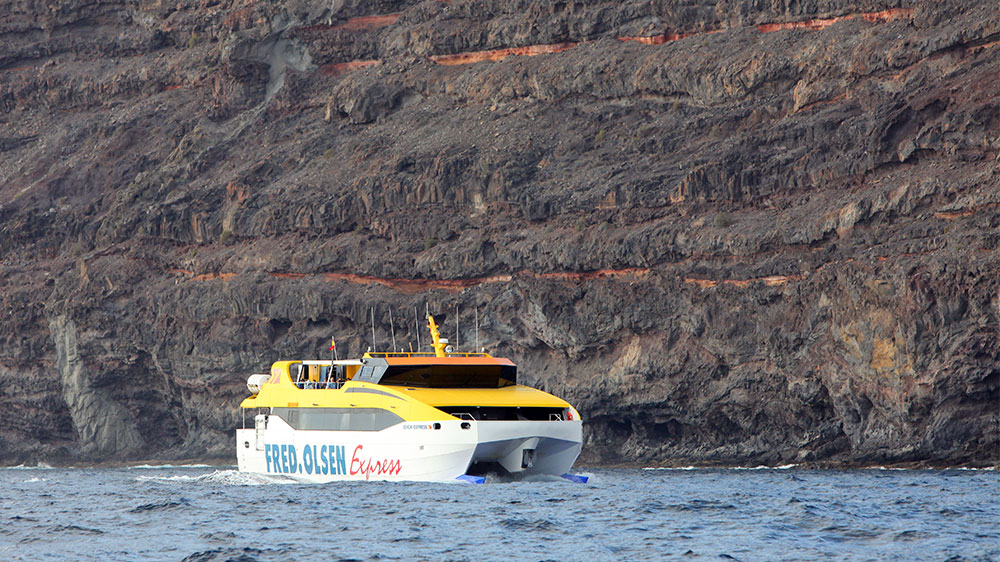 blauwasser_marina_kanaren_la_gomera_valle_gran_rey_faehre