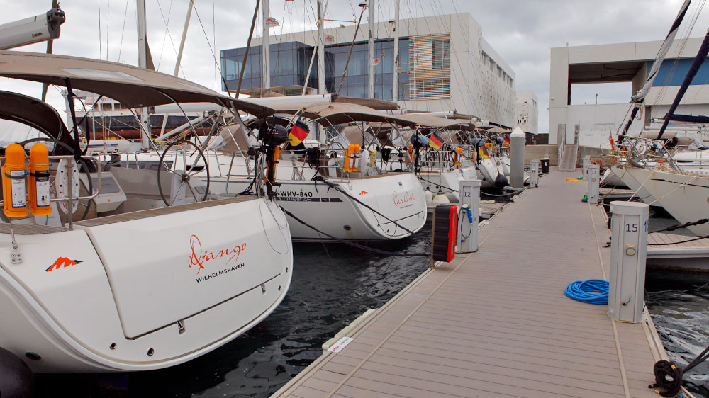blauwasser_marina_kanaren_lanzarote_arrecife_glaskasten