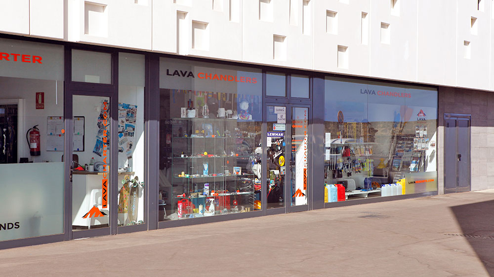 blauwasser_marina_kanaren_lanzarote_arrecife_lava_chandlers
