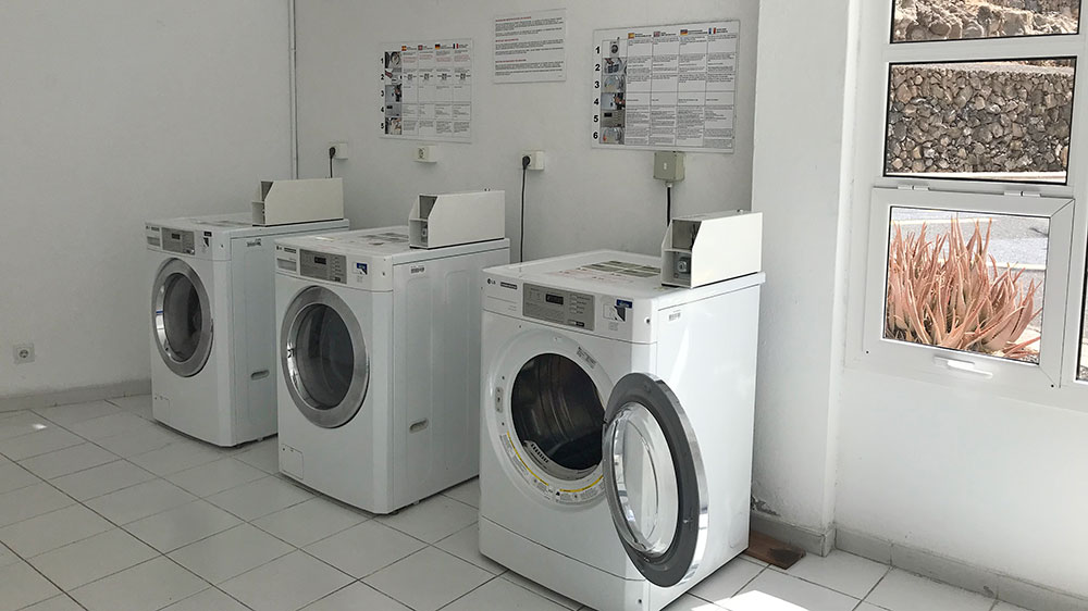 blauwasser_marina_kanaren_lanzarote_puerto_calero_laundry