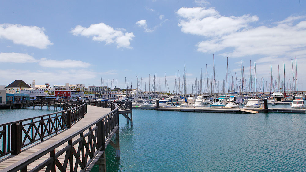 blauwasser_marina_kanaren_lanzarote_rubicon_bruecke