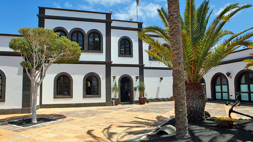 blauwasser_marina_kanaren_lanzarote_rubicon_marinabuero