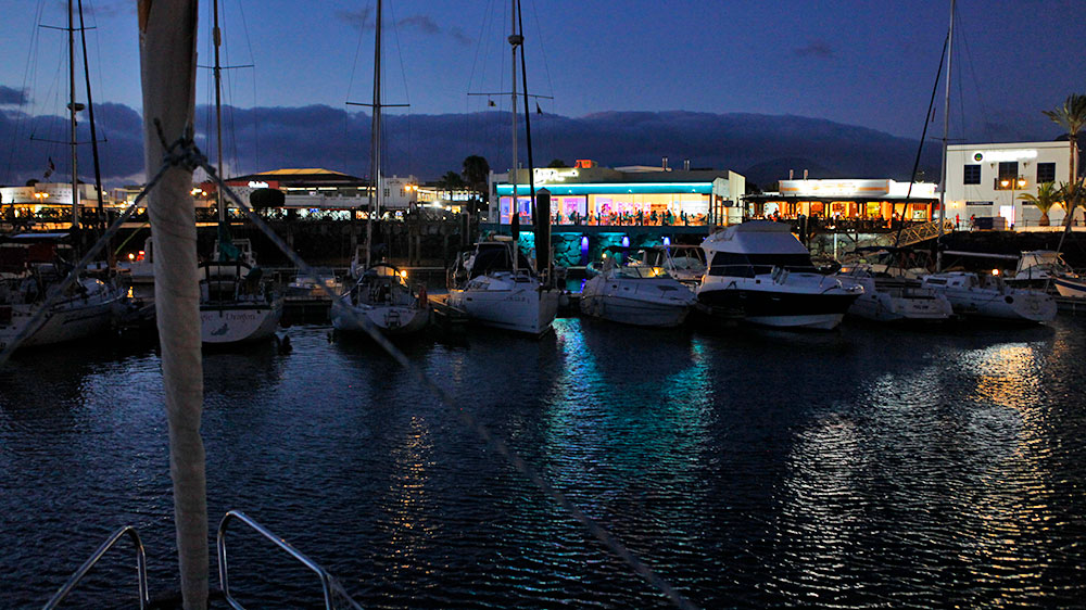 blauwasser_marina_kanaren_lanzarote_rubicon_nachtleben