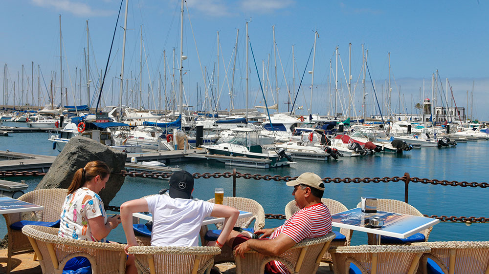 blauwasser_marina_kanaren_lanzarote_rubicon_terrasse