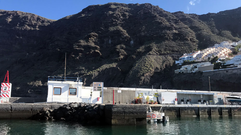 blauwasser_marina_kanaren_teneriffa_los_gigantes_tankstelle