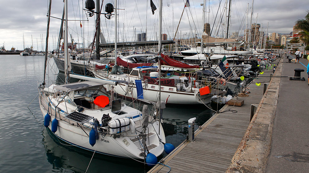 blauwasser_marina_kanaren_teneriffa_santa_cruz_grosse_schiffe