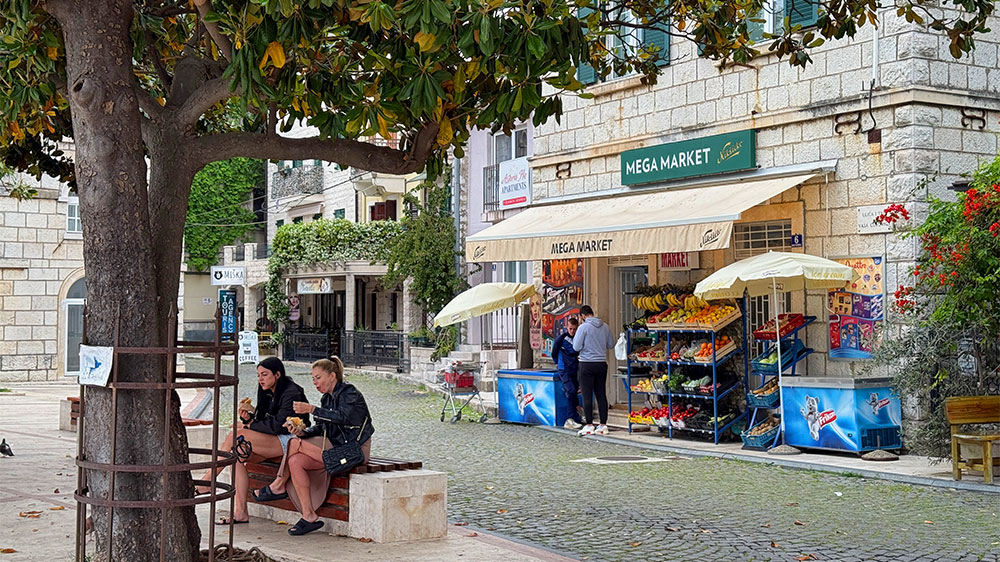 blauwasser_marina_montenegro_heceg_novi_supermarkt