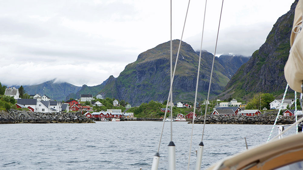 blauwasser_marina_norwegen_lofoten_sorvagen_einfahrt