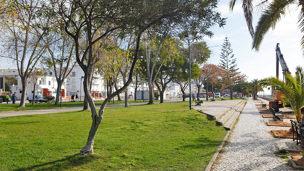 blauwasser_marina_olhao_portugal_promenade