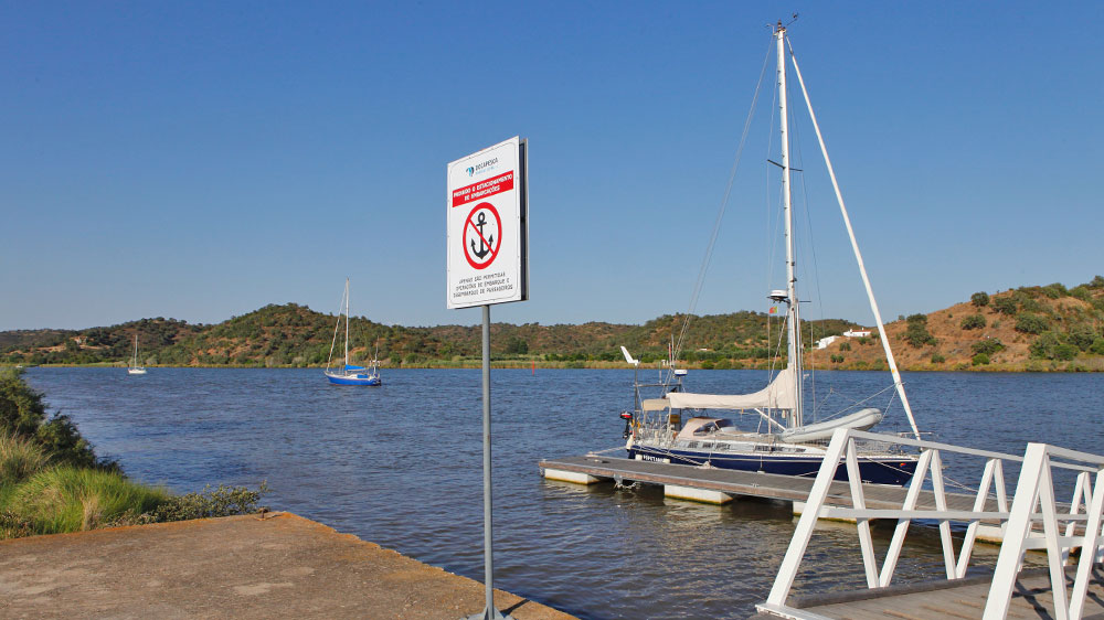 blauwasser_marina_portugal_foz_de_odeleite_schild