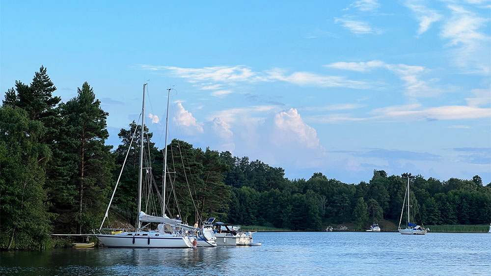 blauwasser_marina_schweden_maelaren_herrestaviken_felsen
