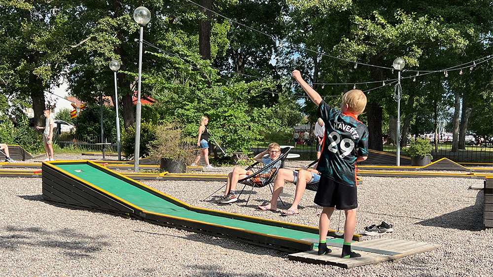 blauwasser_marina_schweden_maelaren_mariefred_minigolf