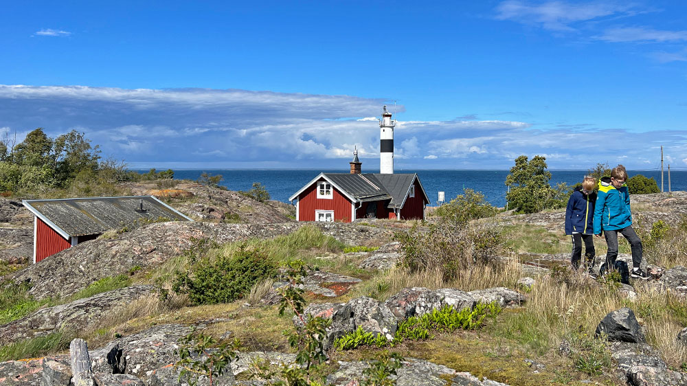 blauwasser_marina_schweden_ostkueste_haevringe_leuchtturm