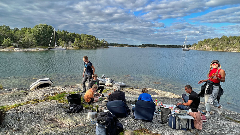 blauwasser_marina_schweden_ostkueste_langoe_traessoe_saison