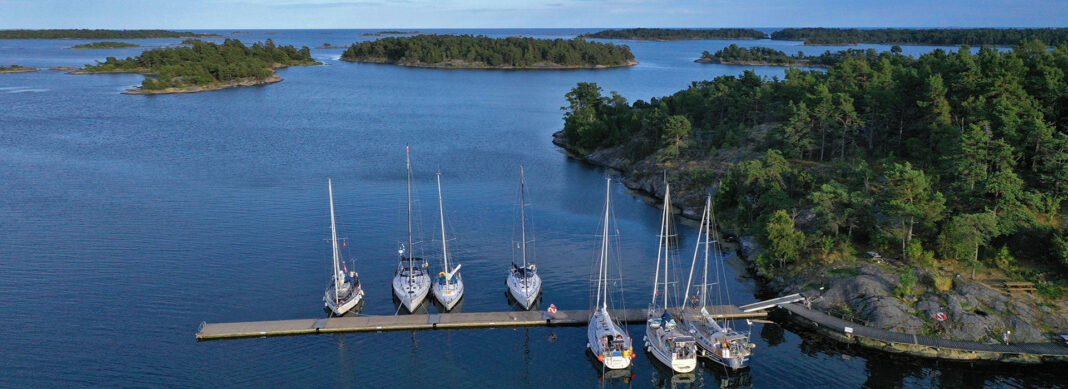 blauwasser_marina_schweden_ostschaeren_broken_header