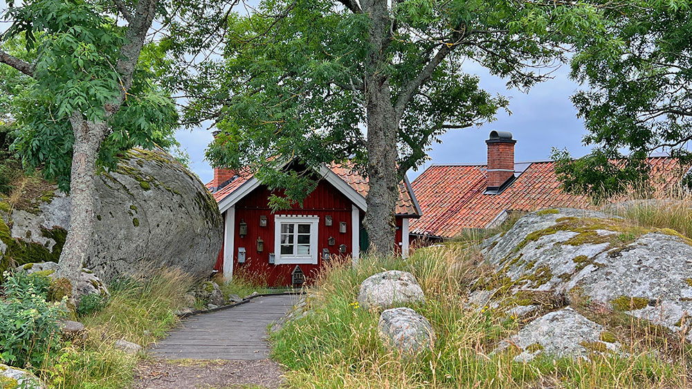 blauwasser_marina_schweden_ostschaeren_bulleroen_haeuser