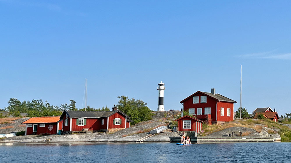 blauwasser_marina_schweden_ostschaeren_huvudskaer_siedlung