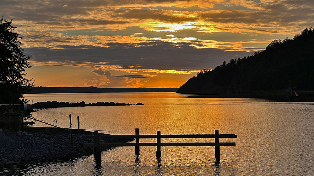 blauwasser_marina_schweden_ostschaeren_stegeborg_abendlicht