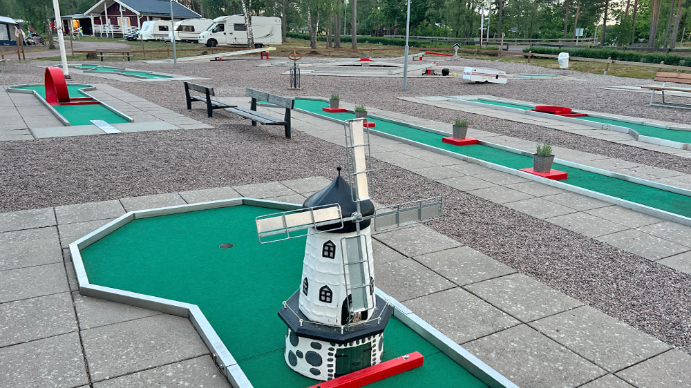 blauwasser_marina_schweden_ostschaeren_timmernabben_minigolf