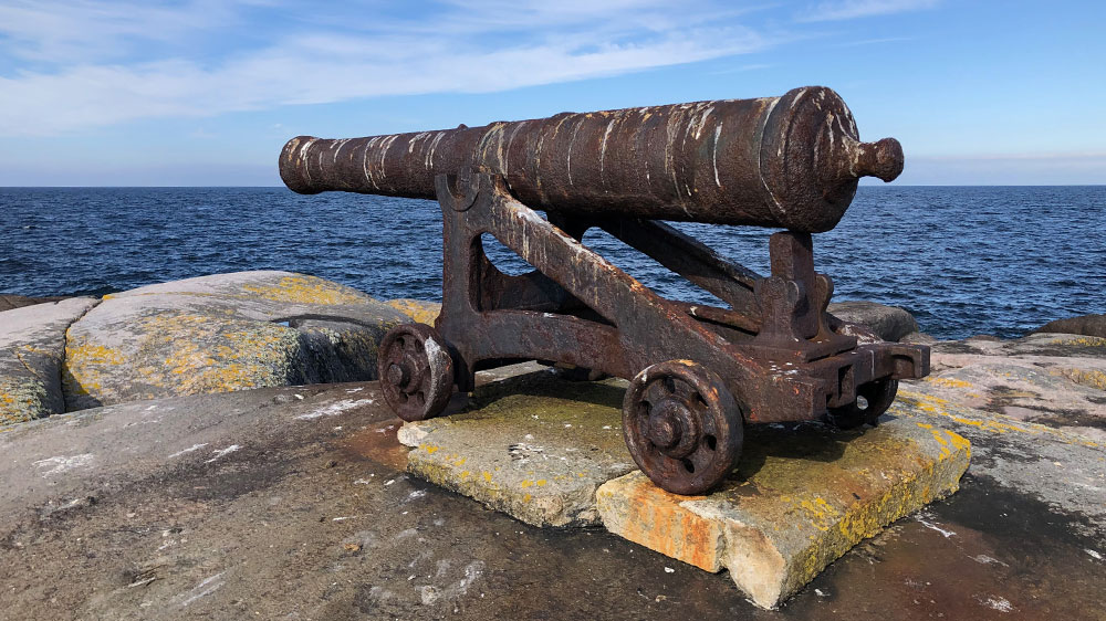 blauwasser_marina_schweden_utklippan_kanone