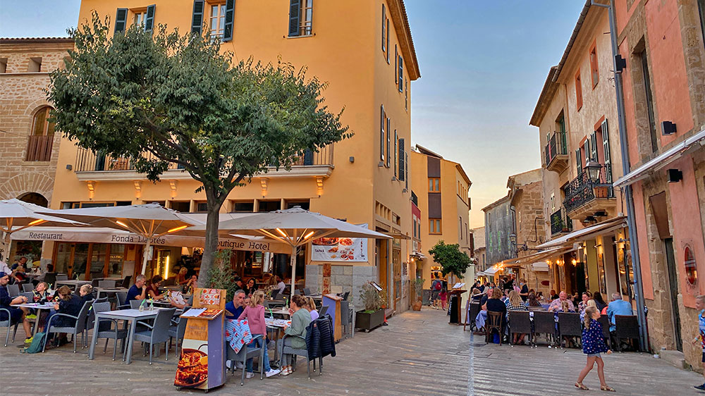 blauwasser_marina_spanien_balearen_alcudiamar_altstadt