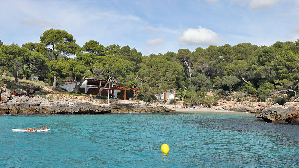 blauwasser_marina_spanien_balearen_cala_mitjana_ausspannen