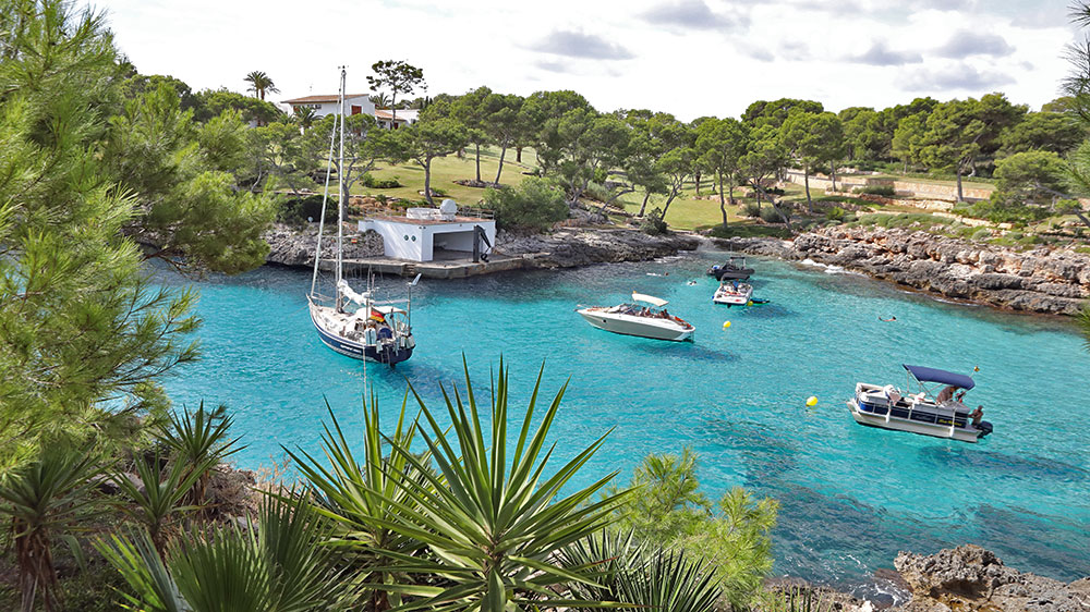 blauwasser_marina_spanien_balearen_cala_mitjana_liegeplatz