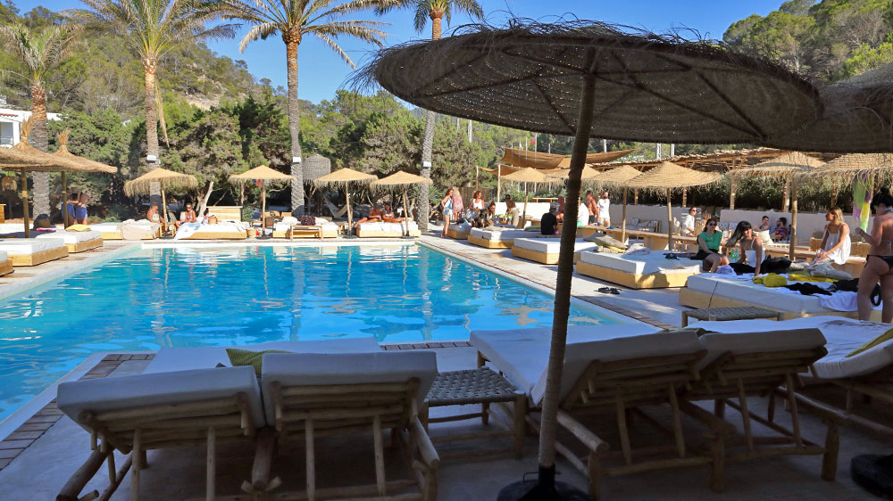 blauwasser_marina_spanien_balearen_cala_moli_pool