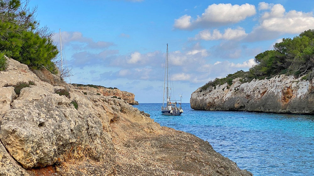 blauwasser_marina_spanien_balearen_cala_pilota_ankern